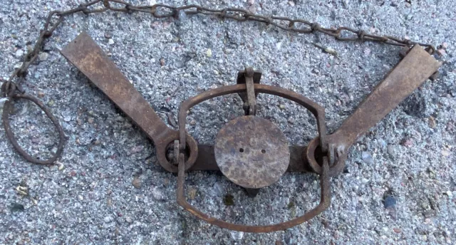 Unknown Hand Forged? #3 Double Long Spring Vintage Trap TWO HOLE Pan Newhouse