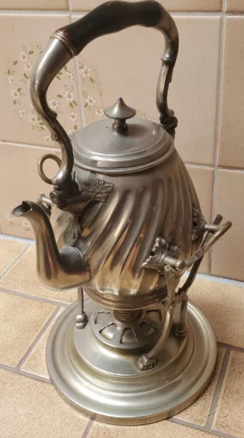 Sehr schöne & alte  Teekanne aus Zinn (?) auf Rechaud / Stövchen, tilting teapot