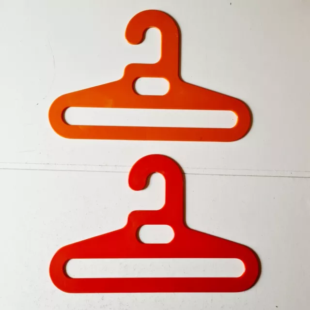 2 Cintres INGO MAURER Prisunic, Plastique Orange Annees 70 Vintage