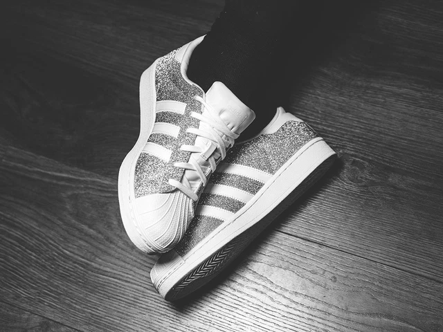 ADIDAS SUPERSTAR WHITE & Silver Glitter / Sparkle S75125 Brand New Uk Sizes  7, 5 149.99 - PicClick UK