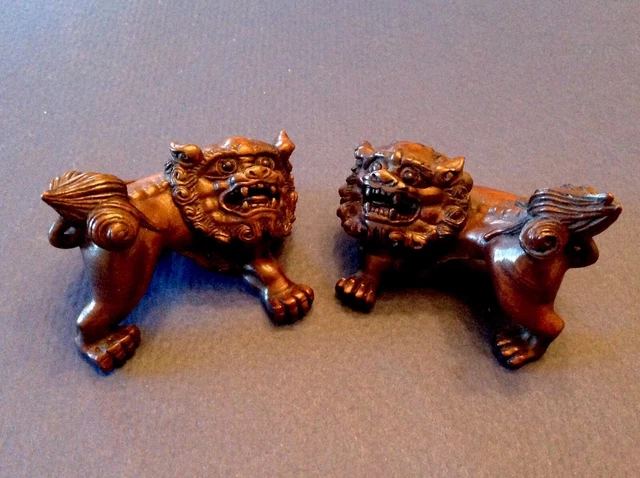 ~ A Pair of Finely Carved Boxwood Netsuke Foo Dogs ~ Artist Signed