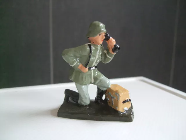 Soldat am Feldtelefon sitzend, passend zu Elastolin + Lineol Figuren