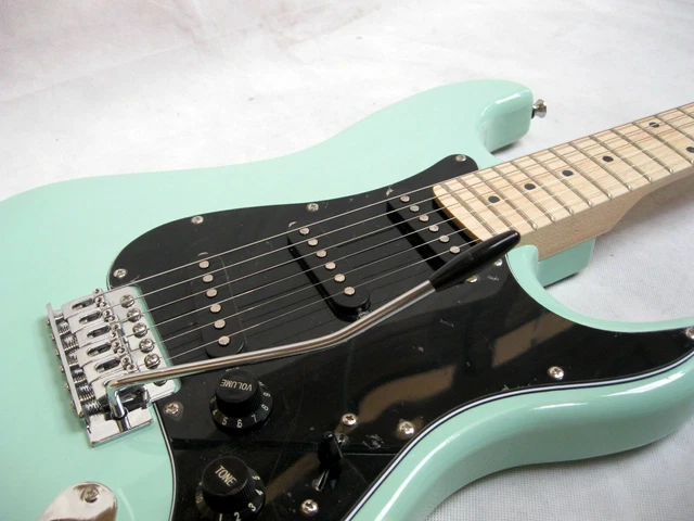 E-Gitarre Elektrogitarre Sonderfarbe Mint + Gigbag voreingestellt