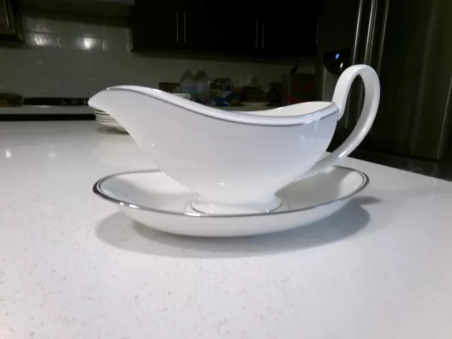 Waterford Kilbarry Platinum Gravy Boat And Underplate