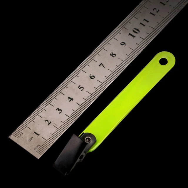 Compact PVC Road Sign Clips for Convenient Route Tracking BattlBox 24Pack