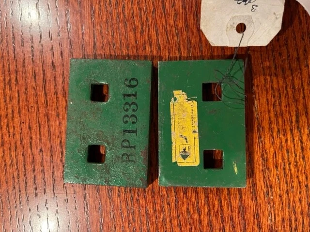 John Deere 14T Baler NOS Part BP13316 wear Plate 22-19 John Deere 14T Baler NOS Part BP13316 wear Plate 22-19