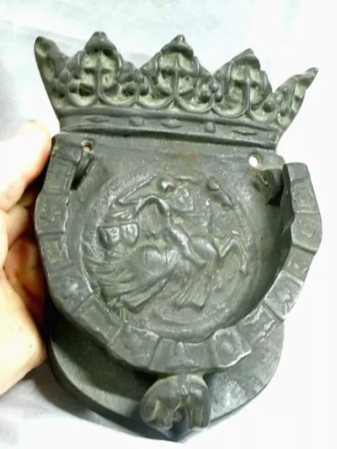 Heurtoir De Porte Château Ancien Bronze Style Gothique Portail Plaque Chevalier