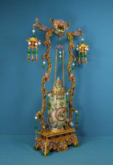 Chinese Exquisite Handmade Gilt Inlaid Gemstone Hetian Jade Chain Bottle 3