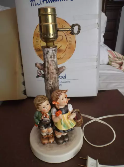 Hummel Goebel Lamp To Market  With Box Works Great Danbury Mint Beautiful Shape