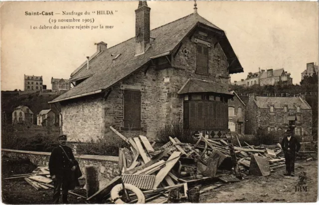 CPA SAINT-CAST Shipwreck of the Hilda Debris of the Ship Released by the Sea (1296042)