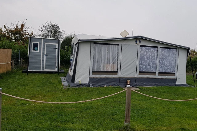 Wohnwagen Hobby + Vorzelt + Dauercamping-Platz Nordseeküste