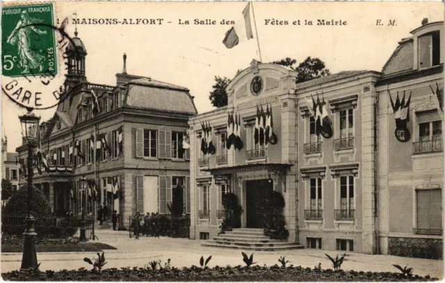 CPA Maisons Alfort Salle des Fetes et la Mairie (1348717)