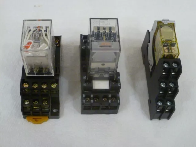 Job Lot Of 3 Assorted 2/4 Pole Relays 100/110 220/230 Vac (All Brand New Units)