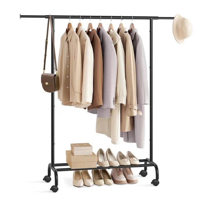 HOMCOM Stand Appendiabiti da Terra con 2 Barre e 4 Ruote Attaccapanni Salvaspazio con Ripiano Inferiore in Bambù per Camera da Letto Soggiorno 80x40x160 cm Legno Naturale