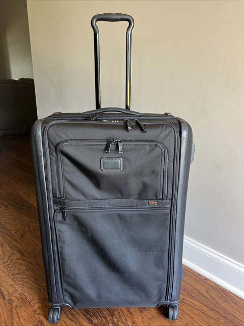 Tumi Alpha 3 Medium Trip Expandable 4 Wheeled Packing Case Luggage 2203067 Black