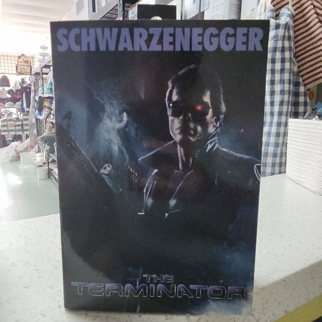 Terminator Ultimate Police Station Assault T-800 7-inch Action Figure.