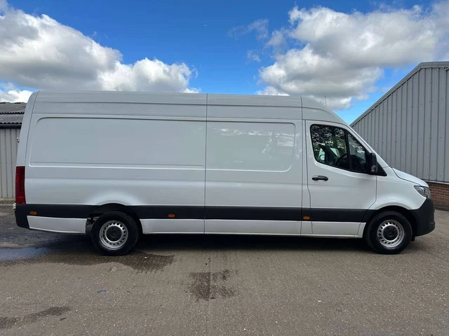 2019 MERCEDES-BENZ SPRINTER 3.5t H2 Van PANEL VAN DIESEL Manual £17,994 ...