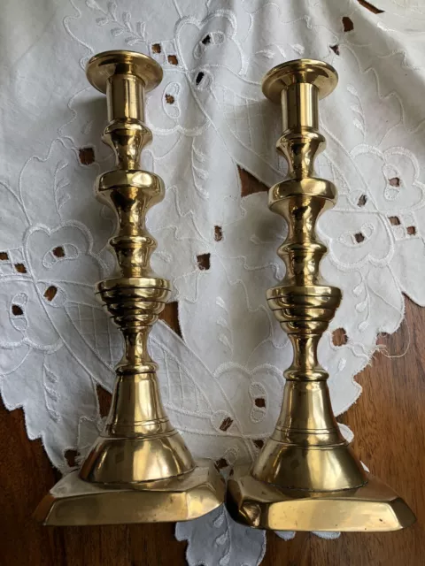 https://www.picclickimg.com/tgkAAOSwS2tlZ4Il/Vintage-Pair-Heavy-Brass-Beehive-Candlesticks-High-Light.webp