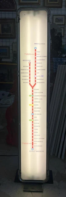 Insegna Luminosa Metro Rossa Milano