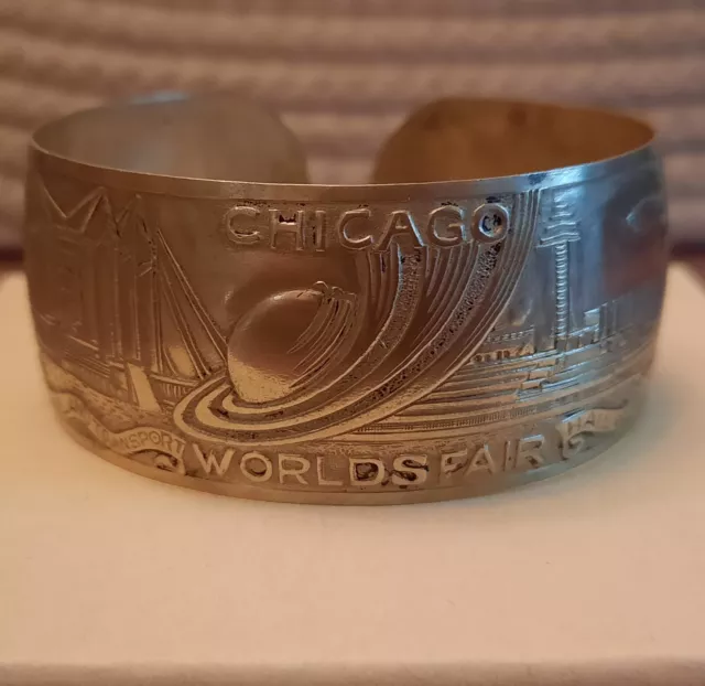 AC055-Vintage Chicago Worlds Fair Century Of Progress Bracelet 1833-1934