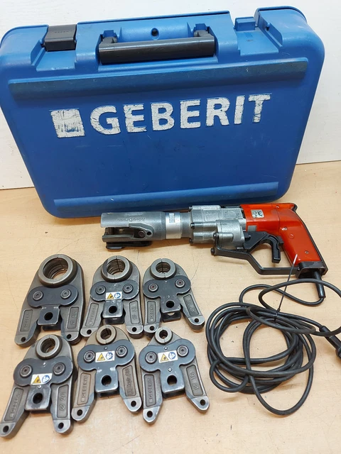 LOT D'OUTILS DE PRESSAGE NOVOPRESS EFP2 avec 6 têtes dans étui alésoir, cutter