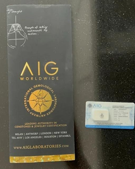 Diamant Brun Naturel 1.01 Carat Poire - Certifié AIG - Qualité NFD 0 - Origine Israël
