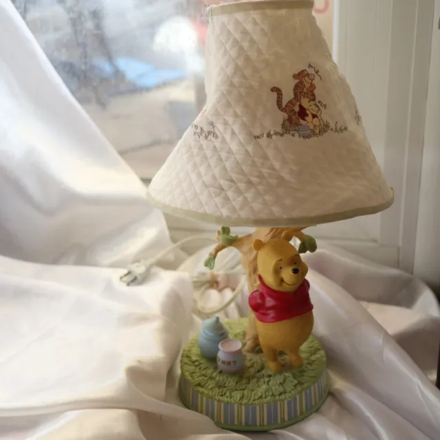 Vintage Winnie The Pooh Nursery Table Lamp w/ Pooh ,Honey Pots & Tree Nursery