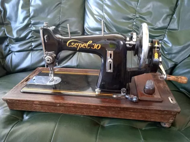Antique german sewing machine Adolf Knoch Ossa Fabrik Marke Saalfeld