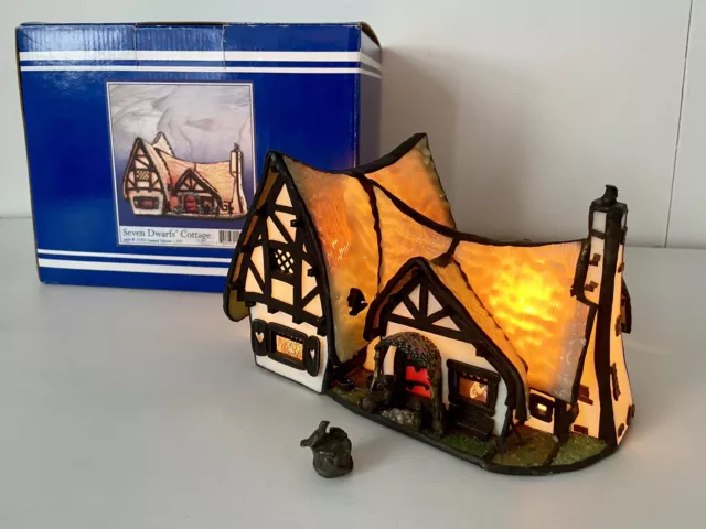 Forma Vitrum Disney Village - Seven Dwarfs’ Cottage - In Box - Stained Glass