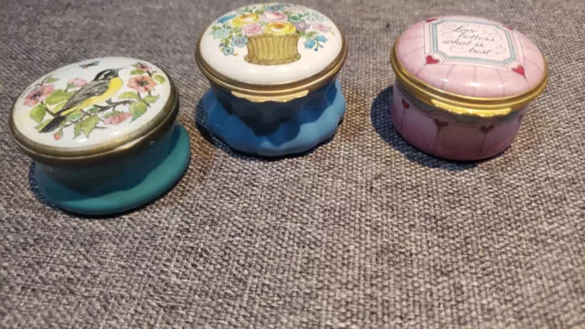 Lot Of 3 HALCYON DAYS ENAMELS TRINKET BOX LOVE BETTERS WHAT IS BEST Bird Flowers