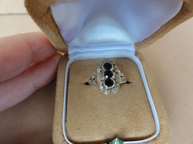 Bague Art Déco En Or Blanc 18K Avec Onyx Biseauté Et Diamants - Taille 53 - Poinçon Tête D'aigle - Occasion Parfaite état