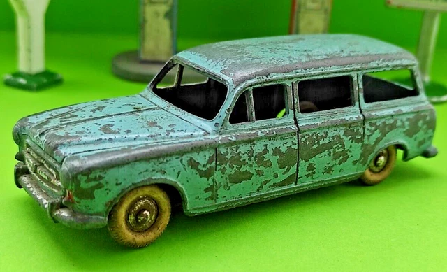 PEUGEOT 403 Break Bleue Ancienne DINKY TOYS France réf 24 F PEUGEOT 403 Break Bleue Ancienne DINKY TOYS France réf 24 F