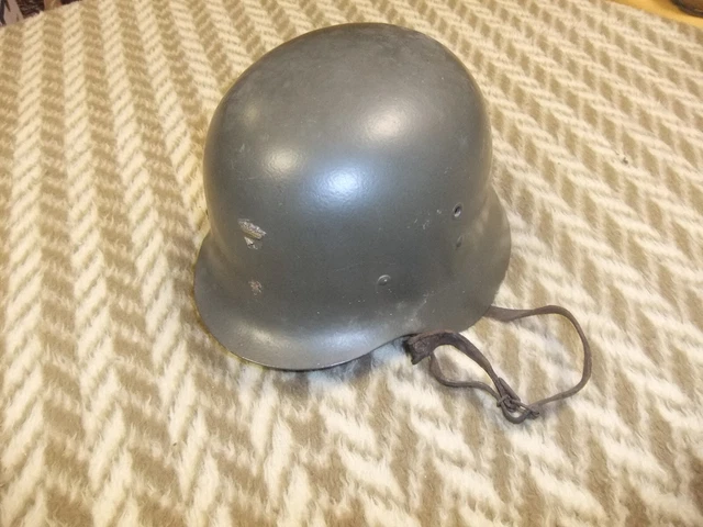 alter Stahlhelm (2) Spanien (?)