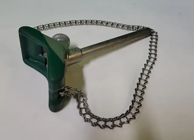 VWR Talon Chain Clamp ▪︎ Holds objects or bottles at angle or irregularly shaped