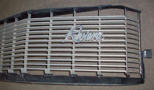 1976 76 Buick Riviera Riv Front Grille Grill w/ Emblem OEM Used Original 3