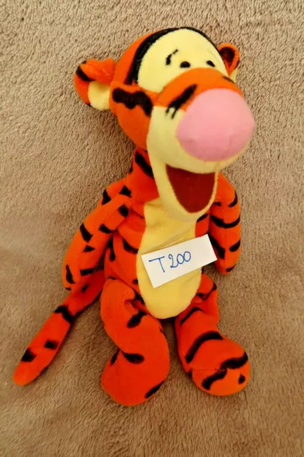 Peluche n°T200: Tigrou - Winnie l'ourson / the Pooh Disney  22cm