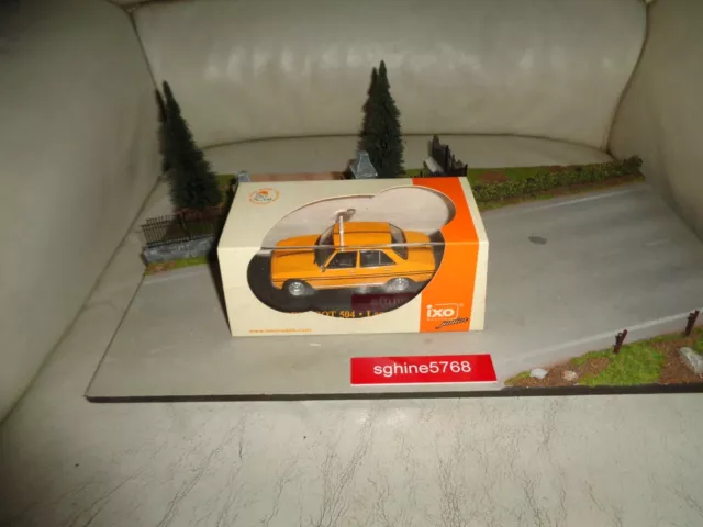 Ixo 1/43 - Peugeot 504 - Taxi Lagos 1977 - EM