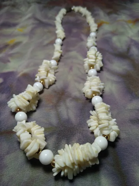 Vintage Graduated Hawaiian Puka Shell Necklace with white beads