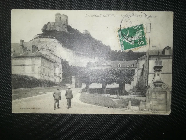 CPA 95 LA ROCHE GUYON - Le Château et la Fontaine