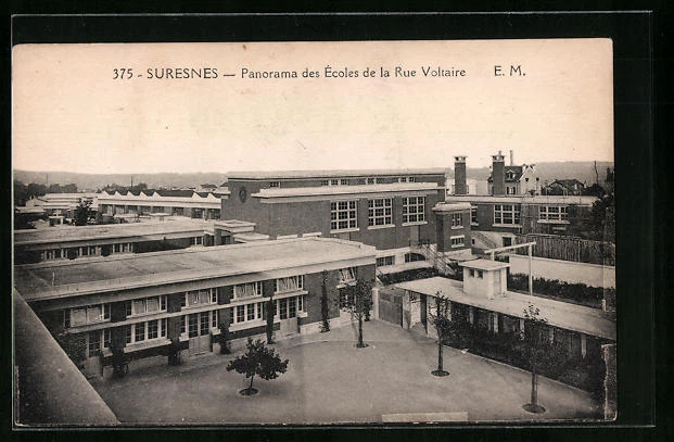 CPA Suresnes, general view of the Voltaire Rue Schools