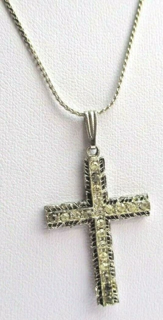 Collier Vintage Pendentif Croix Argenté Avec Cristaux – Modèle 5201 – État Parfait Mais Ancien – Bijou Rétro