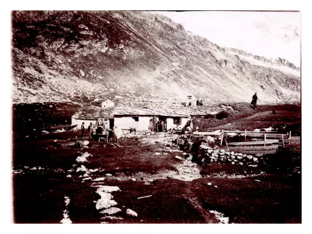 France, Termignon, chalet Entre-Deux-Eaux, 1904 Vintage silver print Tirage ar