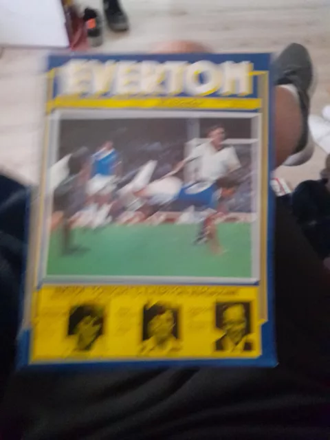 Everton v Wimbledon football league cup season 1977-1978