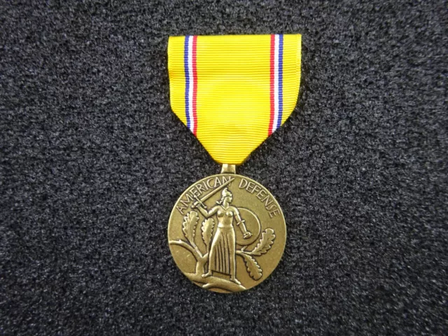 (A19-062) US Orden WWII American Defense  Medal