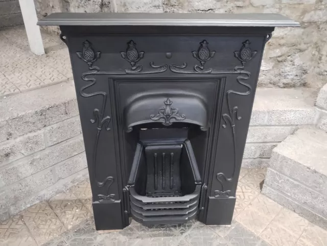 Cast iron fireplace Victorian / Edwardian