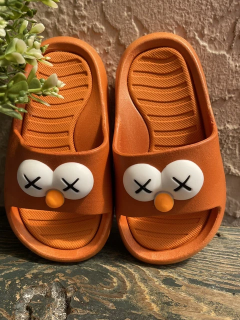 BEACH FLIP FLOP UNISEX ORANGE EYE, NEW WITH TAG, ANTI-SLIP SIZE 3.5 Usa