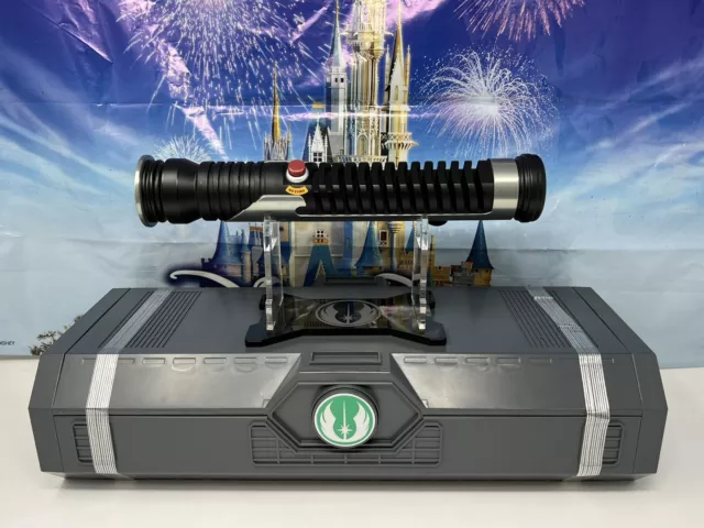 Galaxy's Edge Star Wars Qui-Gon Jinn Legacy Lightsaber Hilt Bundle with  Custom Engraved Stand