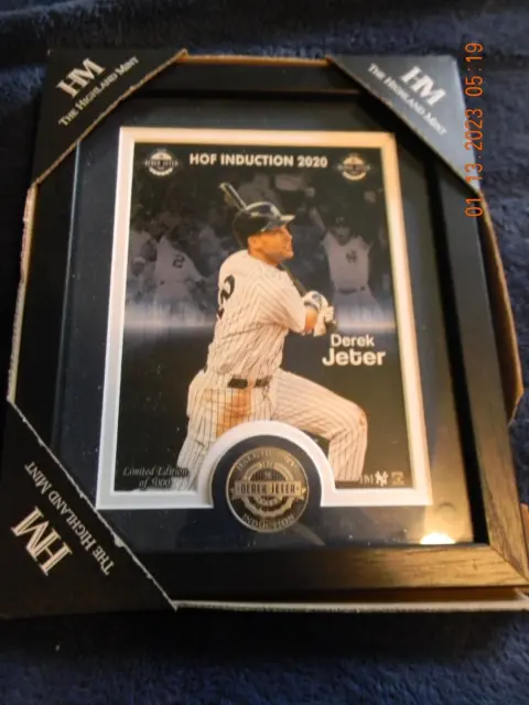 2020 DEREK JETER HOF Induction PICTURE W/ HOF INDUCTION COIN, LIMITED EDITION
