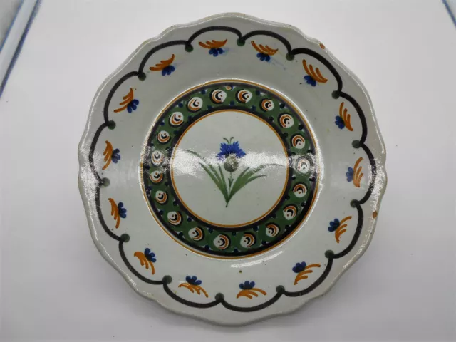 1168) ASSIETTE EN FAIENCE DE FORGES LES EAUX AUXERROIS AUXERRE XVIII / XIX ème ?