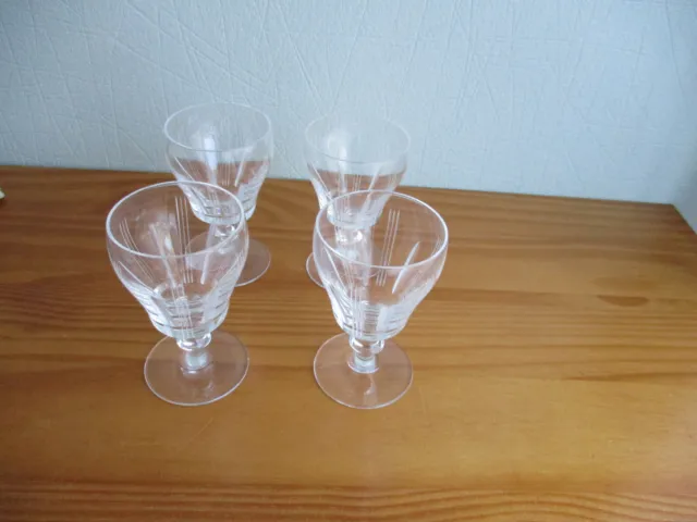 4 très beaux verres à apéritif / porto en cristal taillé signés SEVRES FRANCE